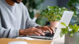 How to Start a Profitable Blog from Scratch in 2025